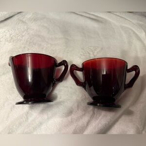 Vintage Anchor Hocking Royal Ruby Creamer and Sugar Bowl Set. No chips / cracks.